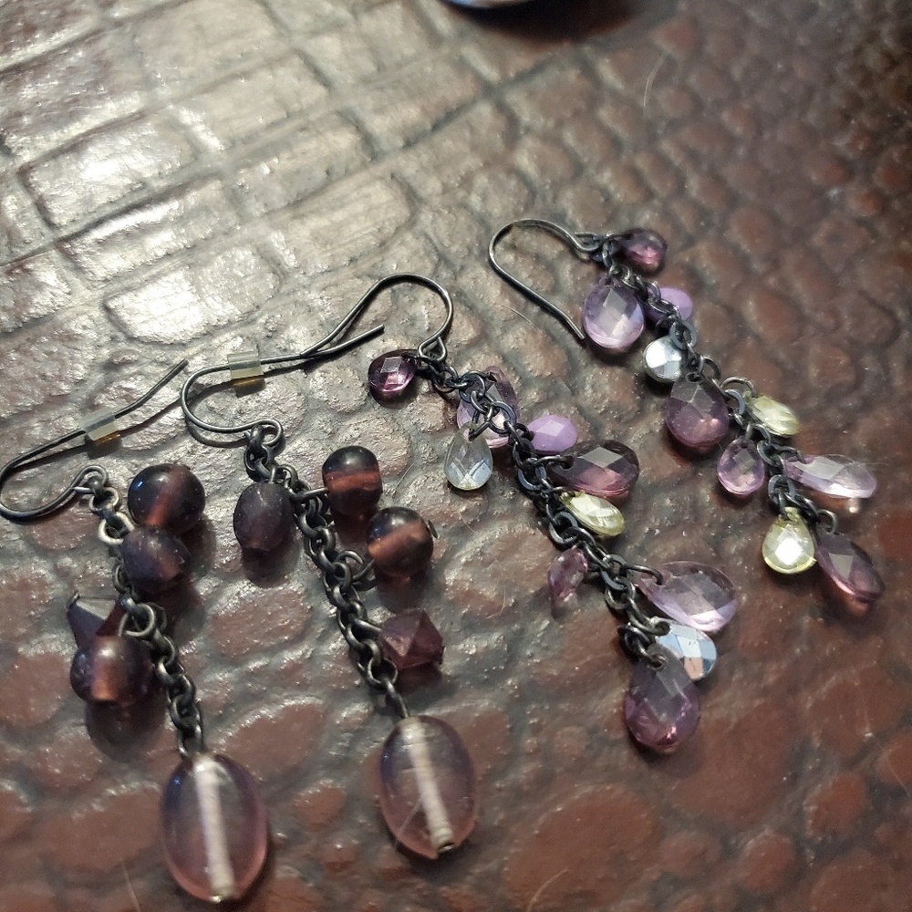 2 pairs dangle earrings